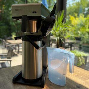 Gastronomie Kaffeemaschine mit 2,2l Pumpkanne - MIETEN