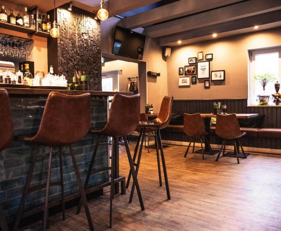 Location Barbereich Restaurant Frau Miller