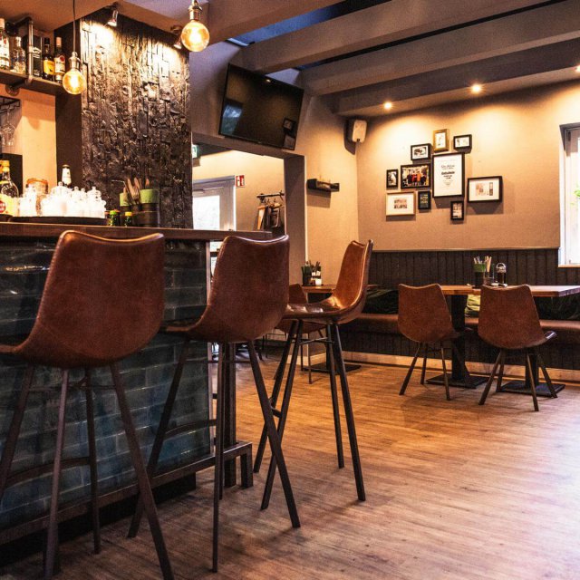 Location Barbereich Restaurant Frau Miller